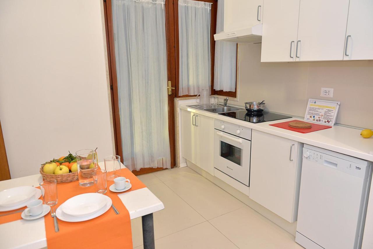 Tizi Apartments Corso Reginna ไมยอรี ภายนอก รูปภาพ
