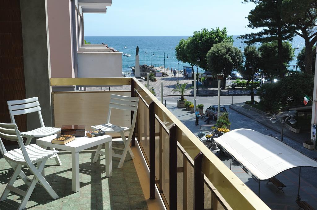 Tizi Apartments Corso Reginna ไมยอรี ภายนอก รูปภาพ